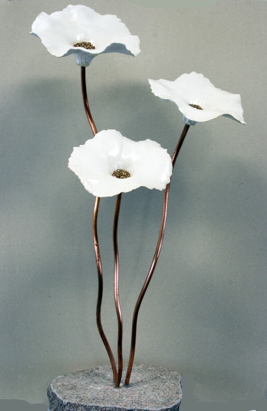 Lerblomster på sten