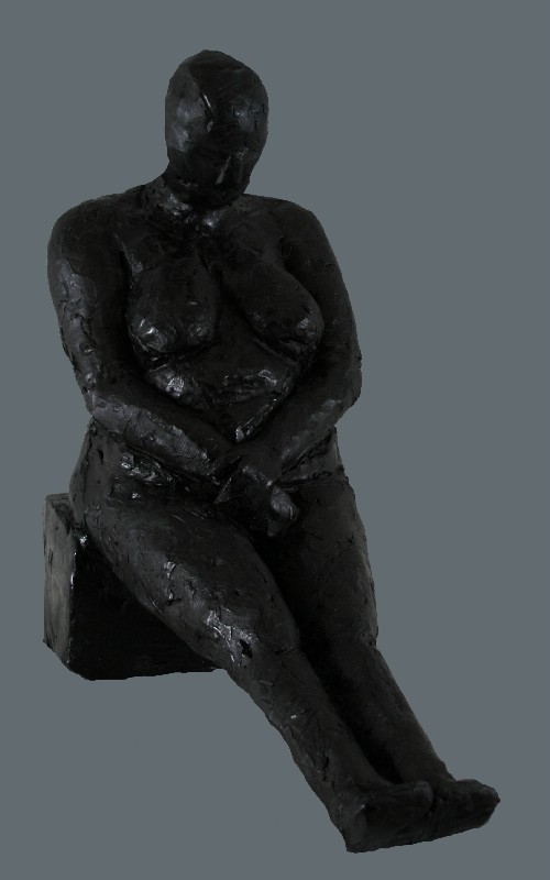 Kvinde - keramisk skulptur