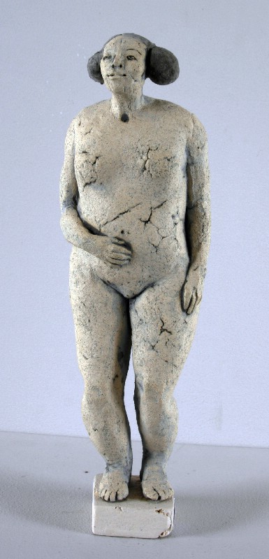 Kvinde - keramisk skulptur