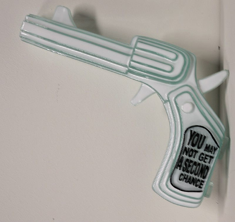 Pistol - bemalet/emaljeret ovnformet glas