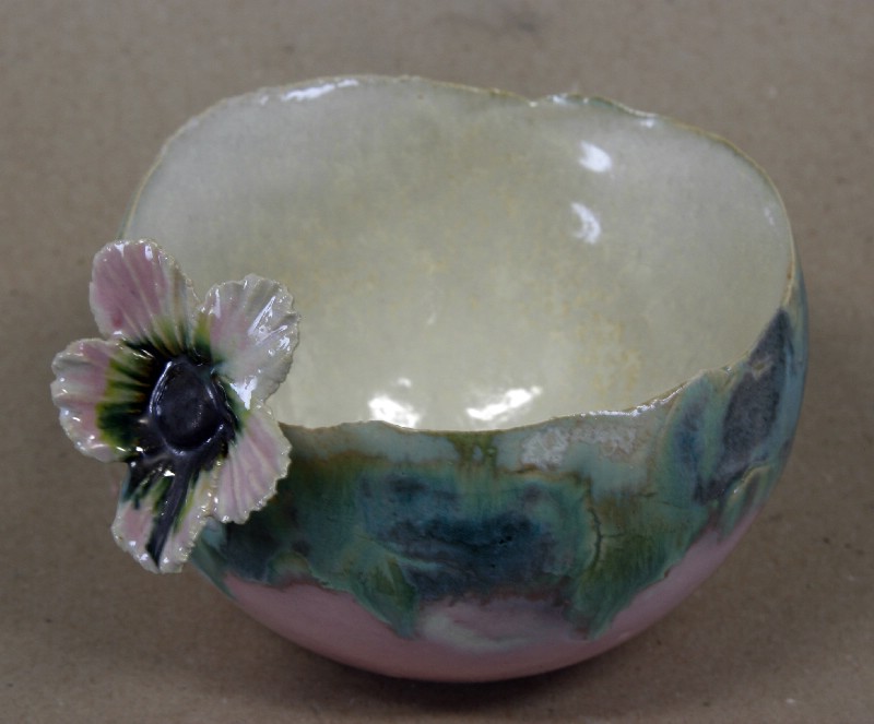 Skål med blomst