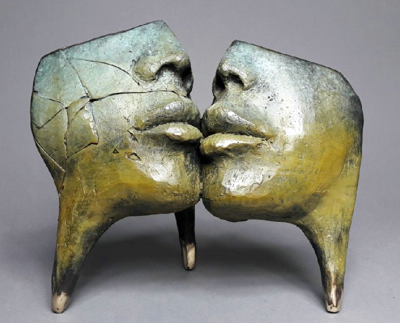 Antique Kiss