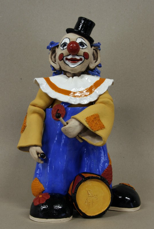 Stående klovn - med tromme
