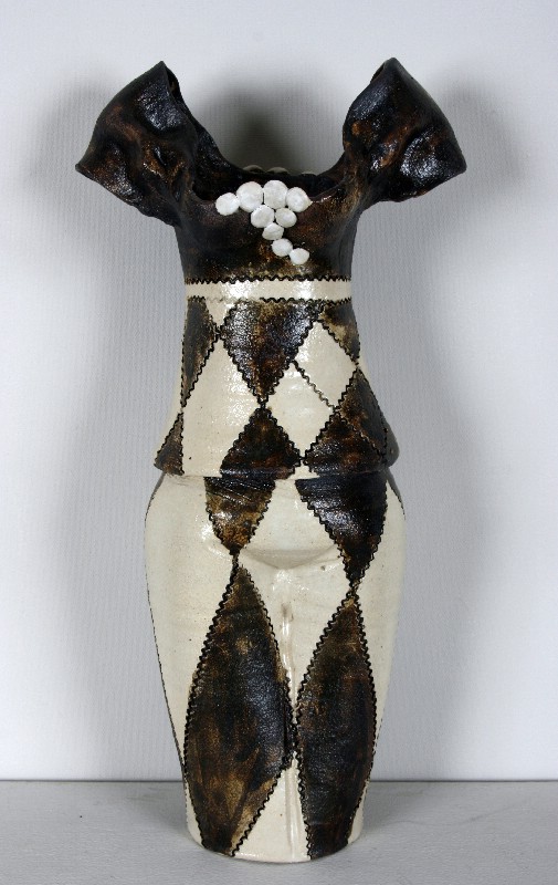 Keramisk skulptur - Kjoler