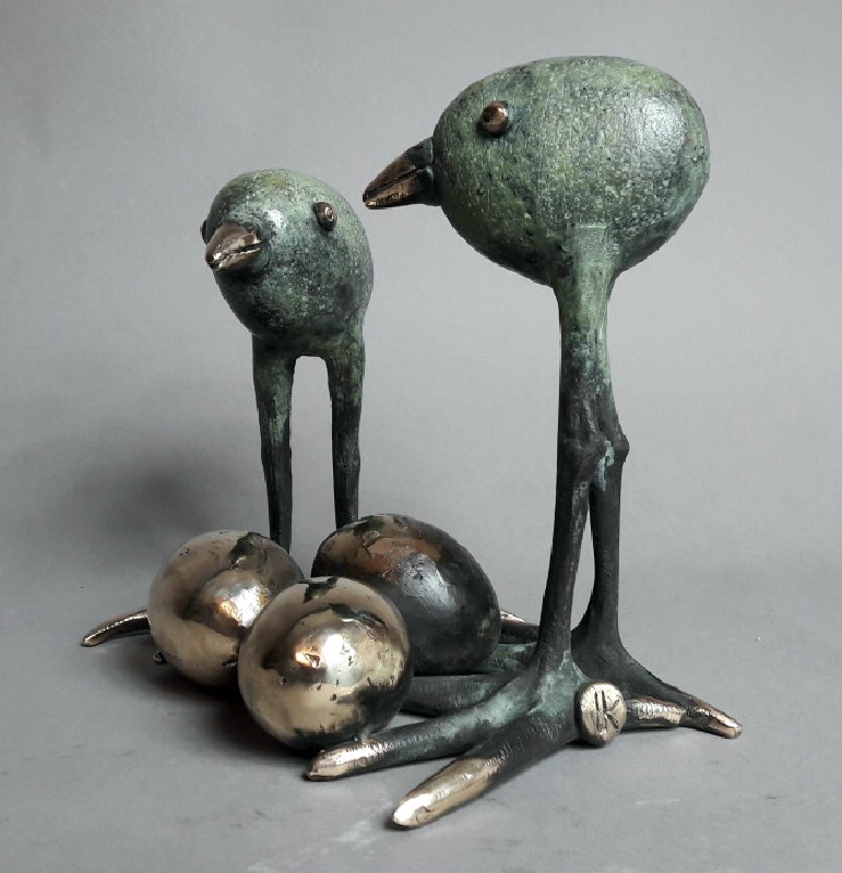 Birds With 3 Eggs - bronzeskulptur