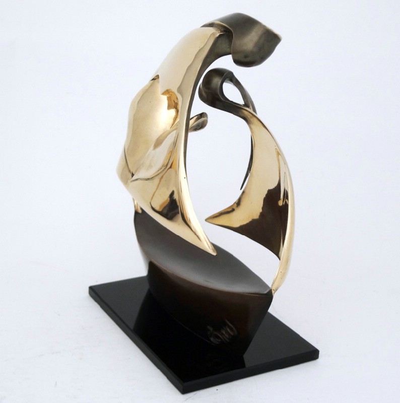 Sailing With An Open Heart - Bronzeskulptur