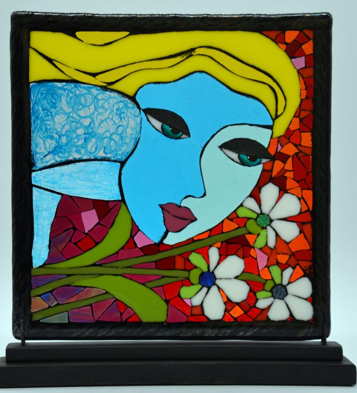 Glasskulpturr på fod