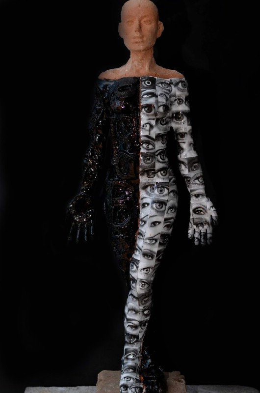 Standig Girl II - Eyes