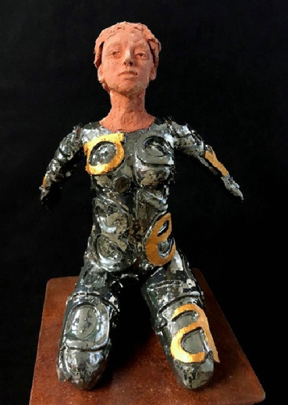 On Step Closer - Letters - keramik