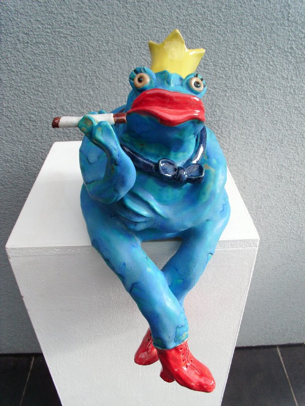 Smoking Frog Queen