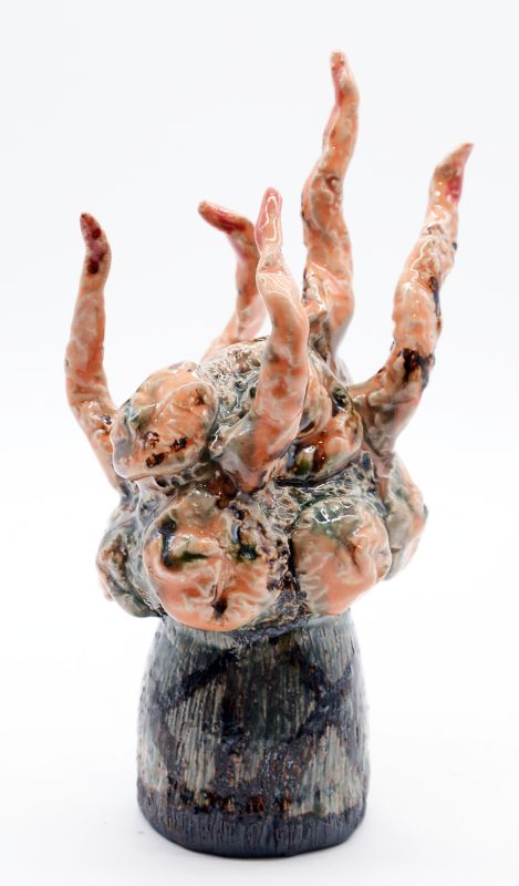 Spirer og fugle på sokkel